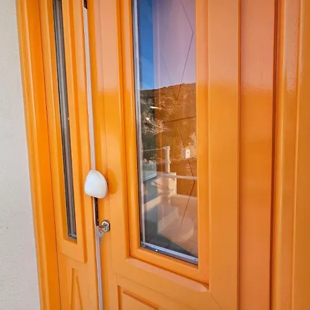 Utopia Boutique On-in The Water Between 2 Seas Ideal 5 People