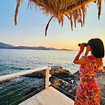 Villa Utopia Boutique On-in The Water Between 2 Seas Ideal 5 People Plaka (Milos)