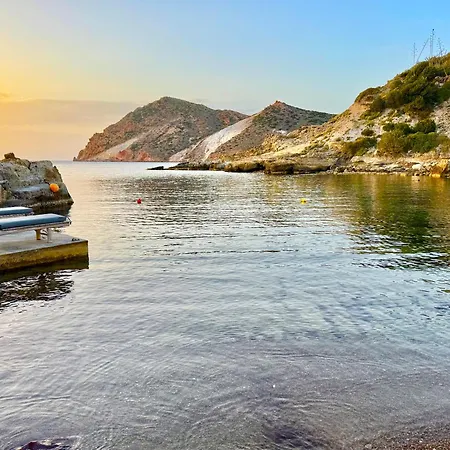 Utopia Boutique On-in The Water Between 2 Seas Ideal 5 People Πλάκα Μήλου