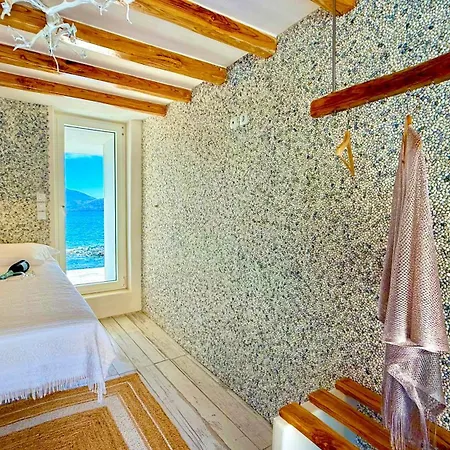 Utopia Boutique On-in The Water Between 2 Seas Ideal 5 People