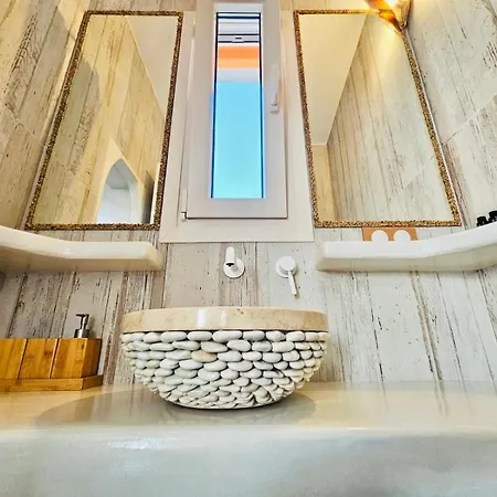 Βίλα Utopia Boutique On-in The Water Between 2 Seas Ideal 5 People Πλάκα Μήλου