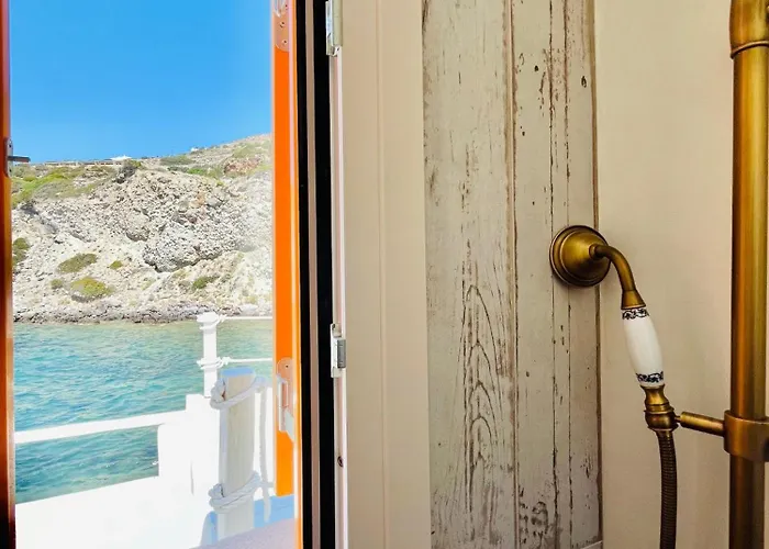 Villa Utopia Boutique On-in The Water Between 2 Seas Ideal 5 People Plaka (Milos)